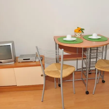 In With Sea View, Balcony, Air Conditioning, Wi-fi Apartment *