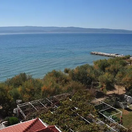 Apartment In With Sea View, Balcony, Air Conditioning, Wi-fi Duce